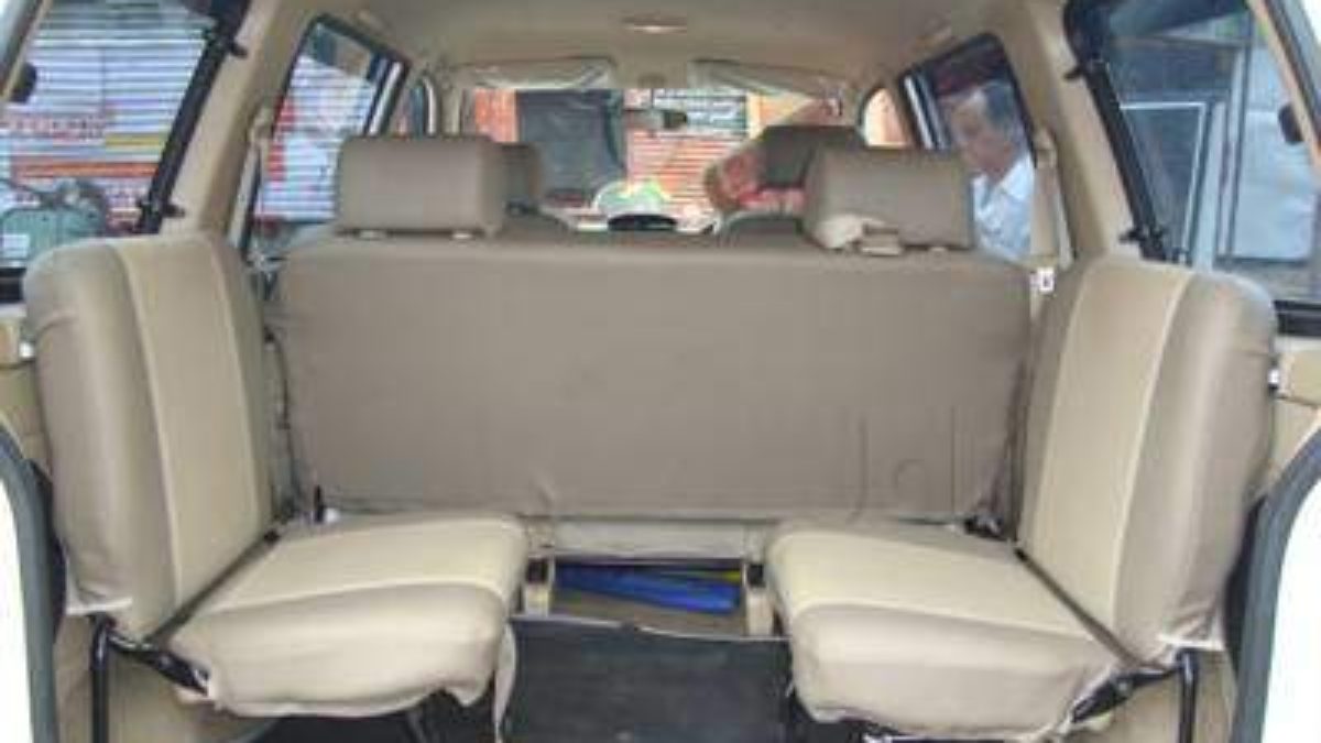 tavera-car-hire-chennai - Van Rental Chennai