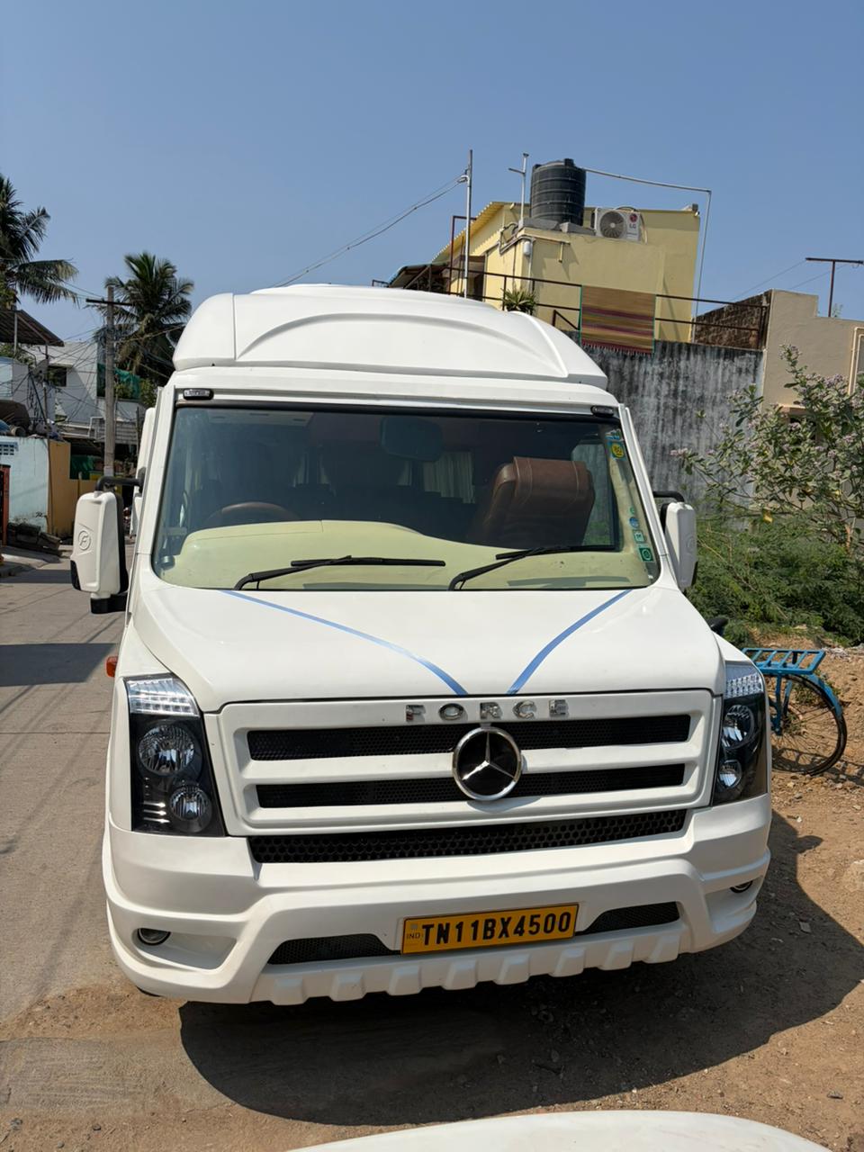 18 Seater Tempo Traveller